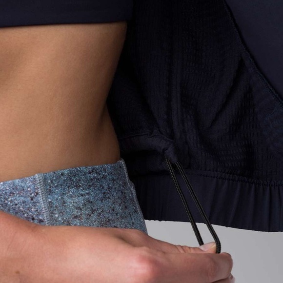 Lululemon Pack Light Bomber in Midnight Navy EUC Sz 8 - Picture 4 of 10